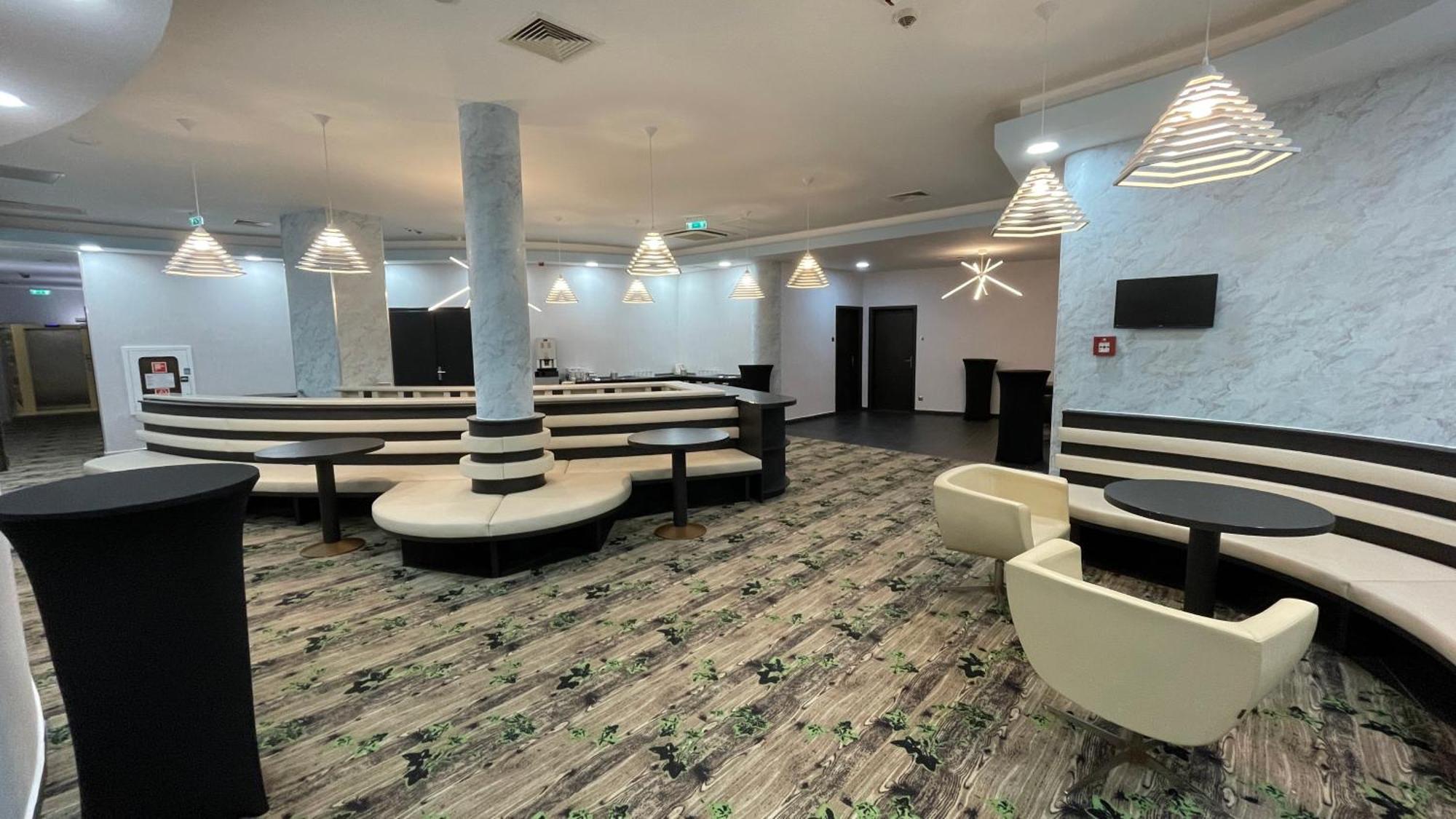 Hotel Wellamarin Zamárdi Exteriér fotografie