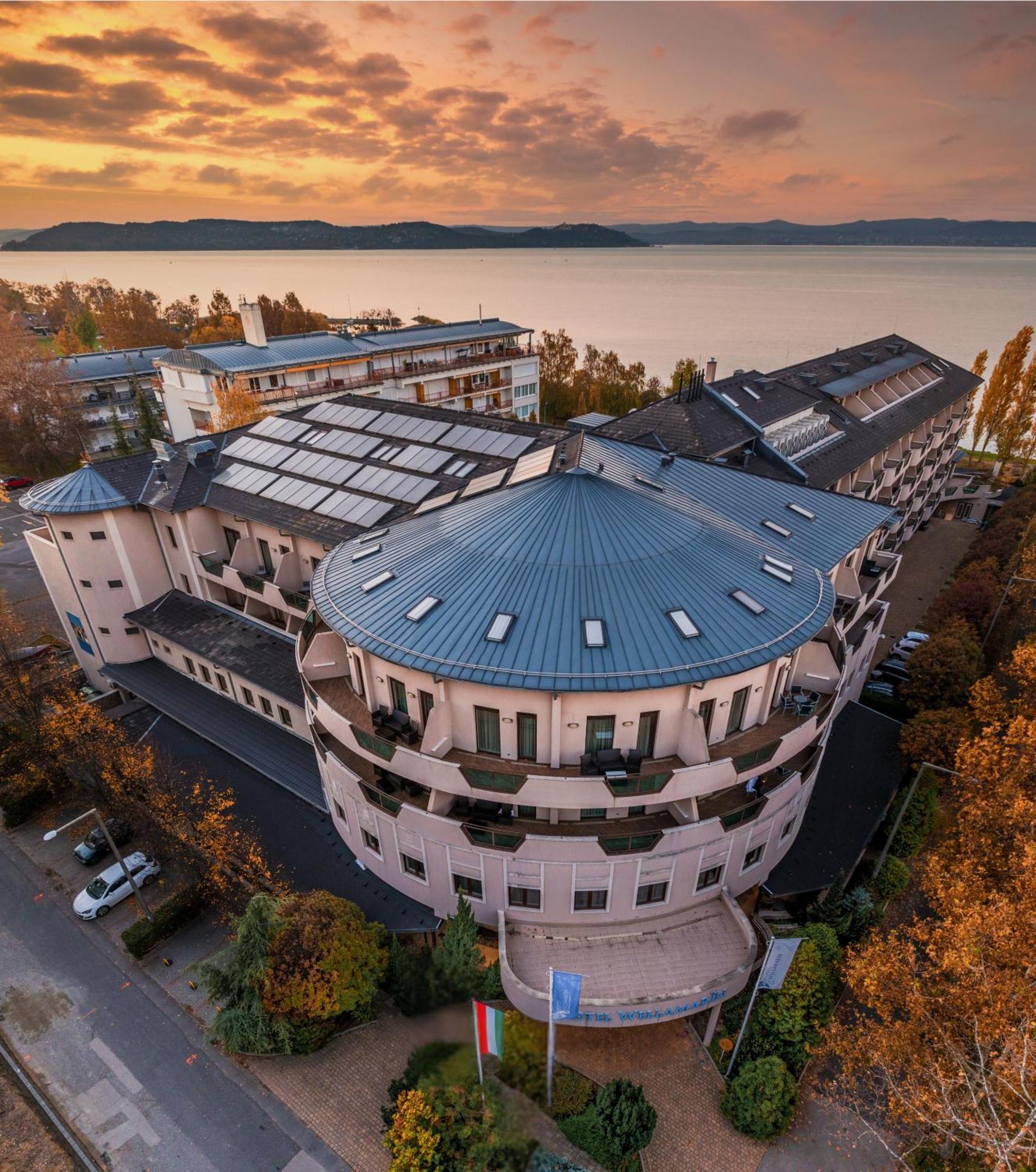 Hotel Wellamarin Zamárdi Exteriér fotografie